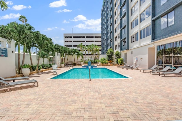 Images Holiday Inn Tampa Westshore - Airport Area by IHG