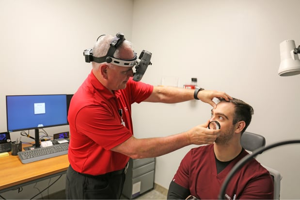 Images Douglas Bull, MD