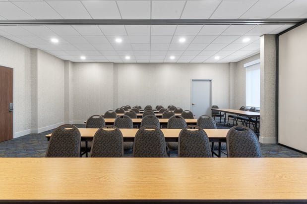 Images Holiday Inn Express & Suites Coralville by IHG