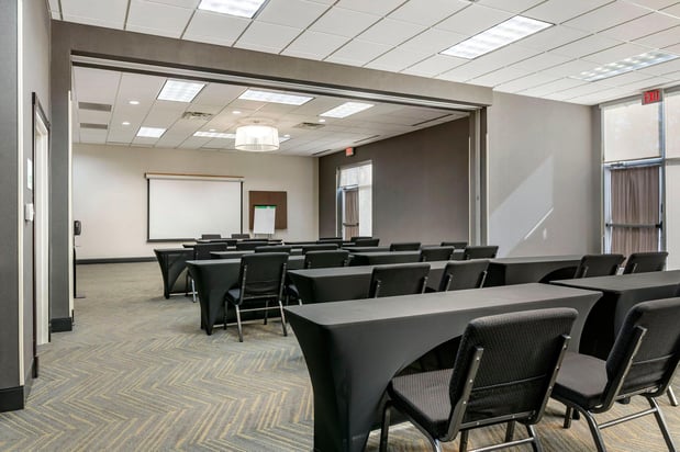 Images Holiday Inn Louisville Airport South by IHG