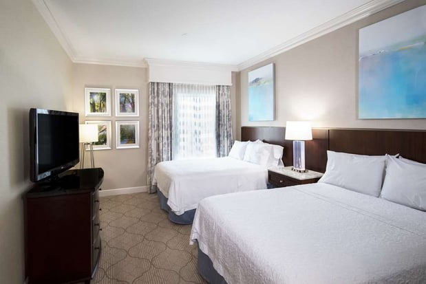 Images Hampton Inn & Suites Charlotte/SouthPark at Phillips Place