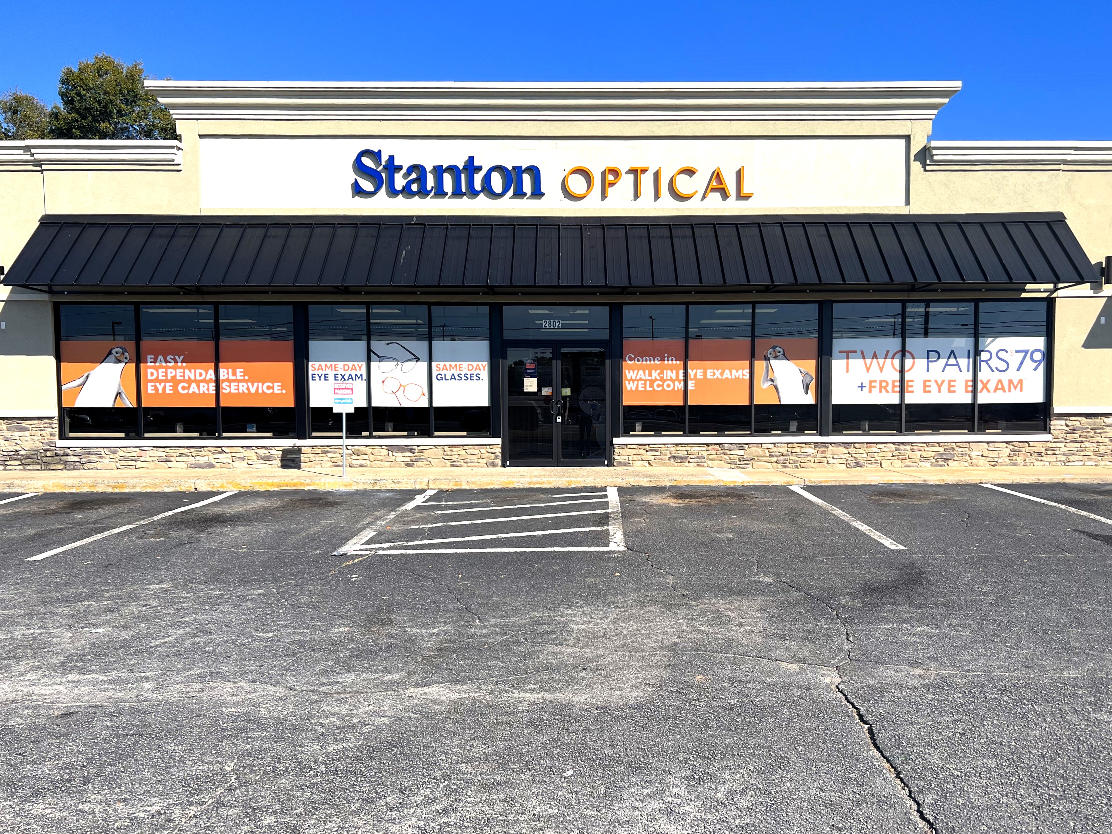 Storefront at Stanton Optical store in Centerville, GA 31028