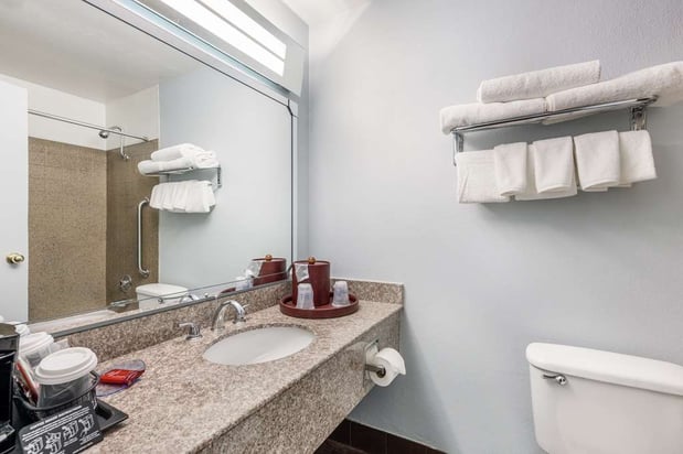 Images SureStay by Best Western SeaTac Airport North