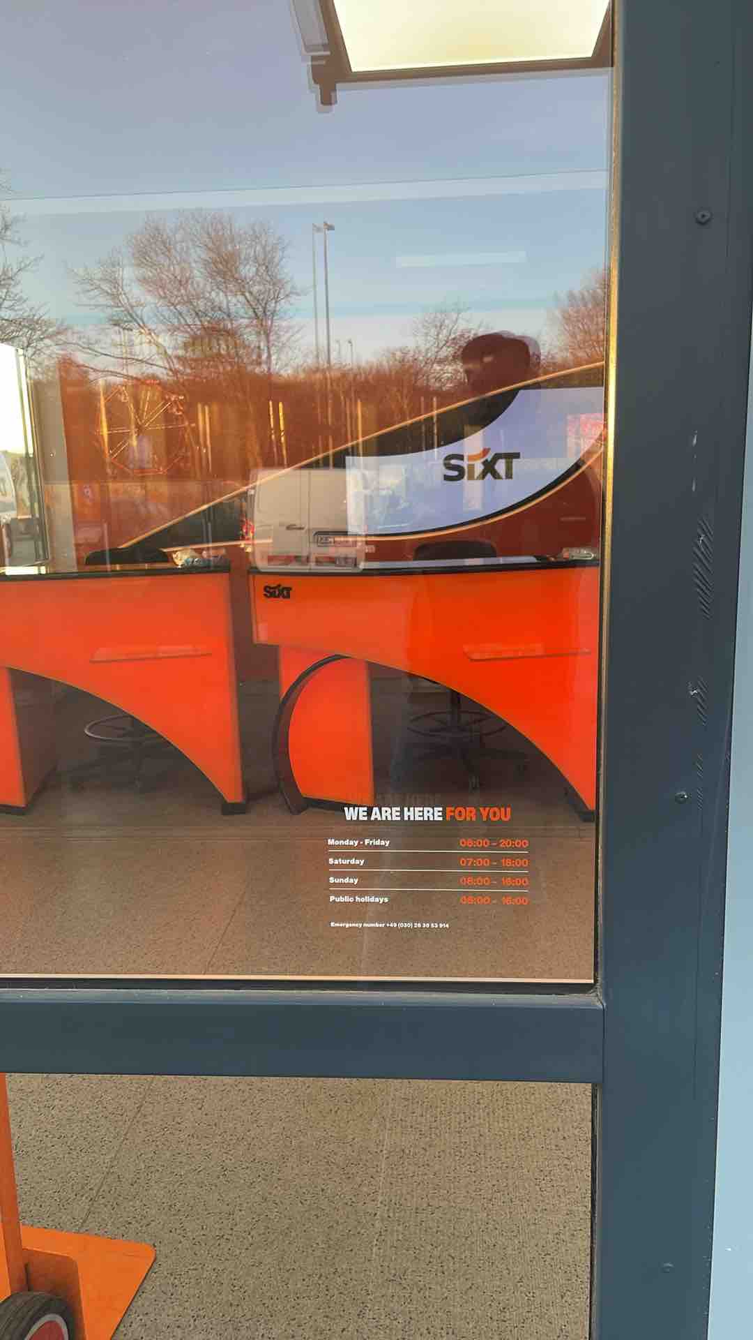 SIXT Berlin Nord Truck Center, Kurt-Schumacher-Damm 176 in Berlin