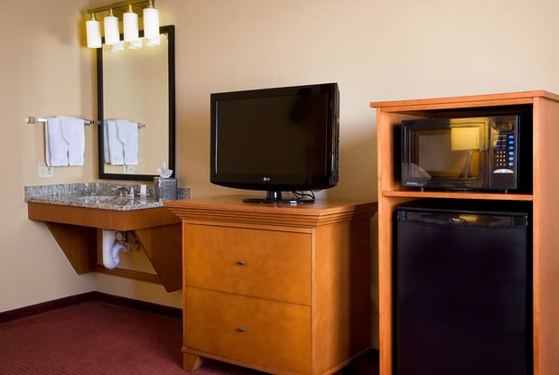 Images Embassy Suites by Hilton Kansas City International Airport