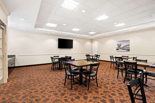 Images Best Western Ontario Mills Mall