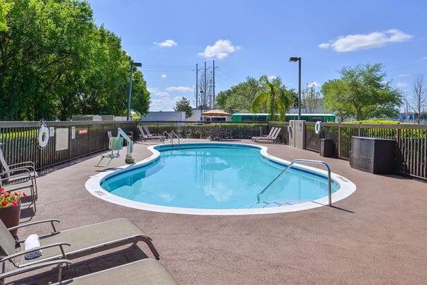 Images Hampton Inn closest to Universal Orlando