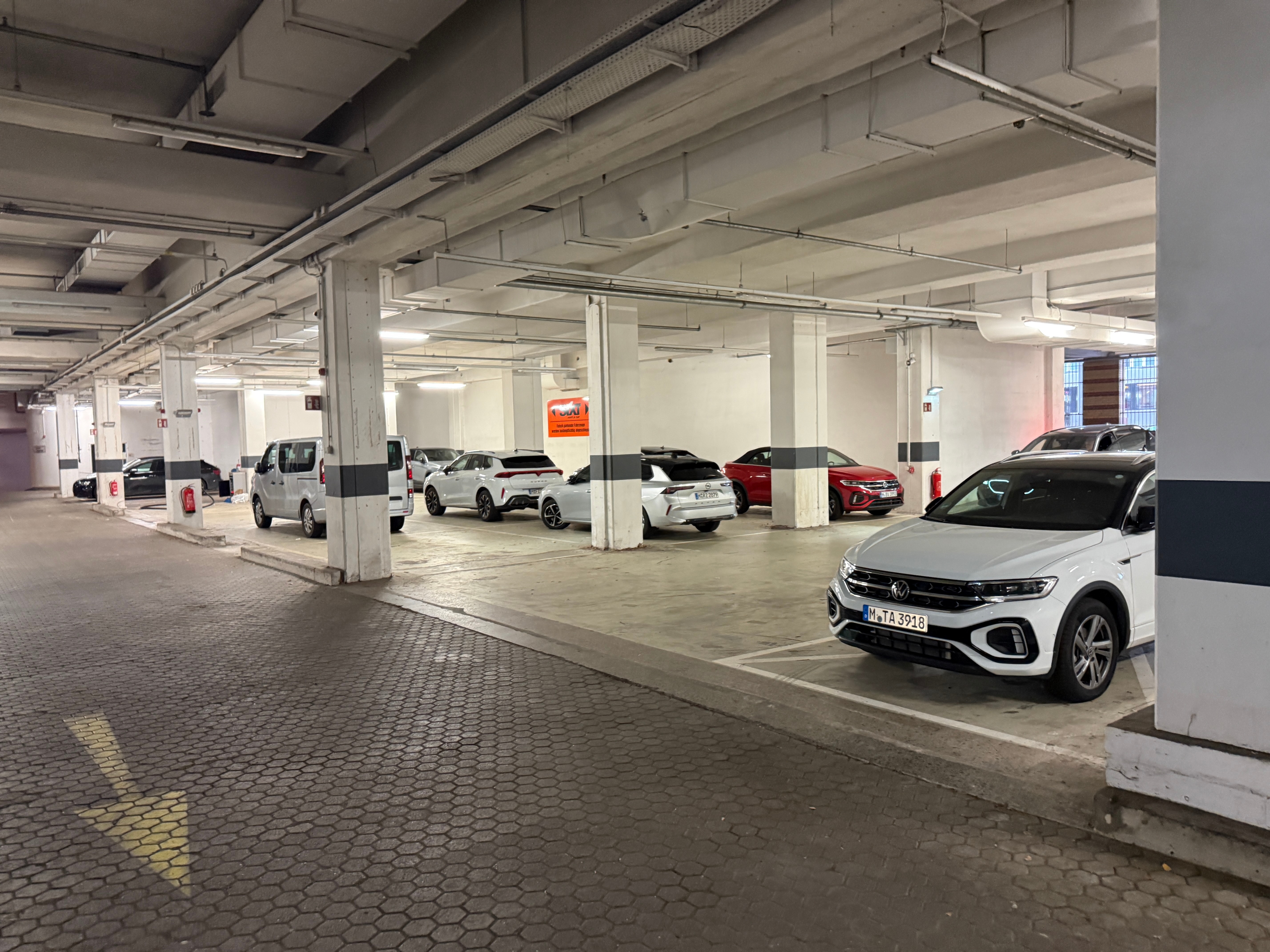 SIXT Autovermietung Bremen Hauptbahnhof, An der Weide 50a in Bremen