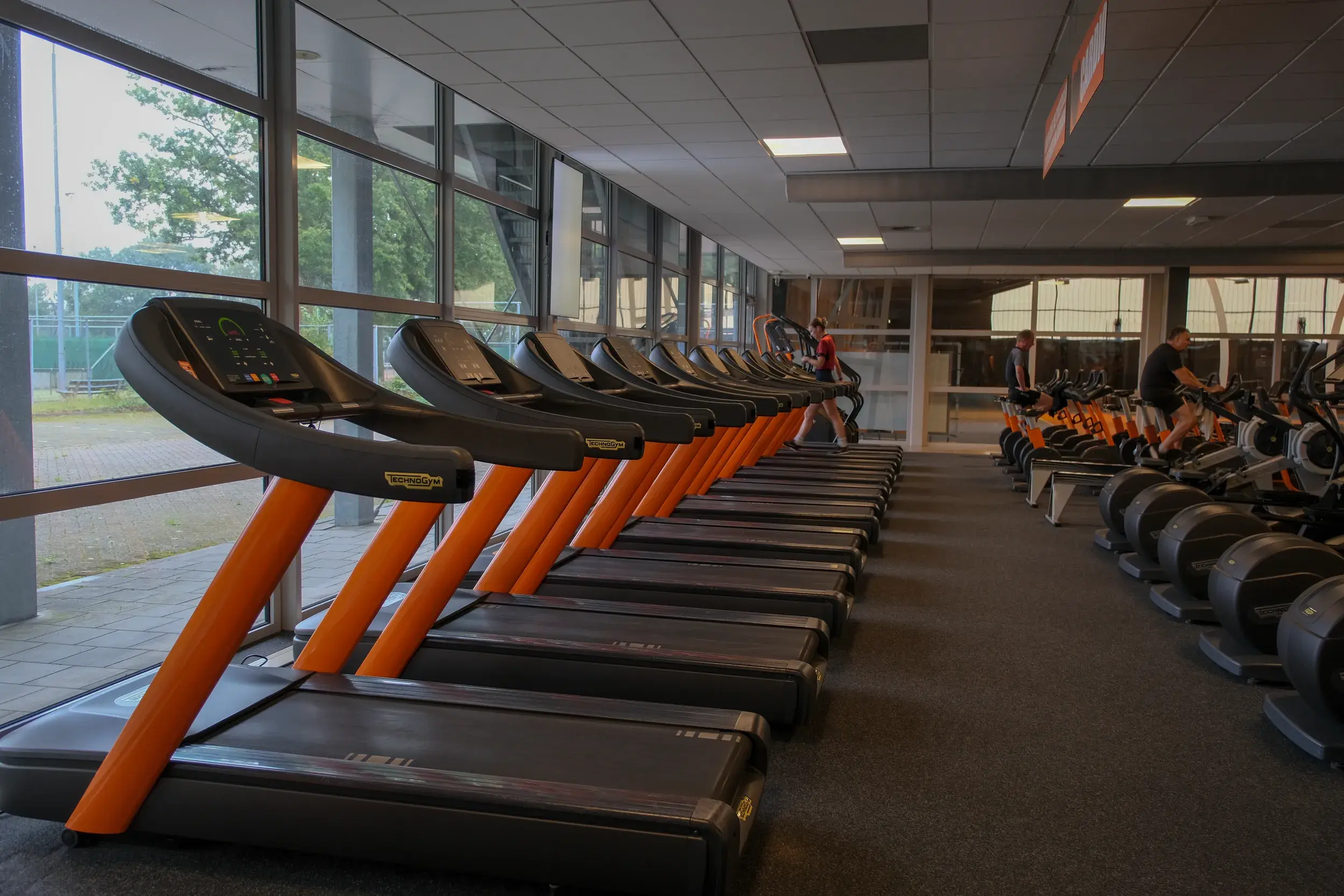 Foto's Basic-Fit 24/7