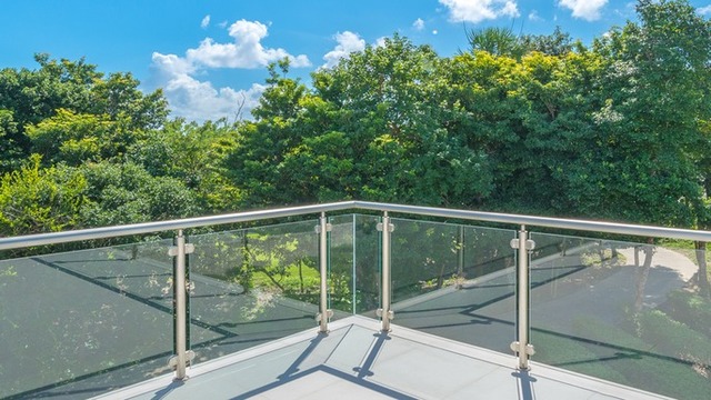 Images Garpstens Glasmästeri AB