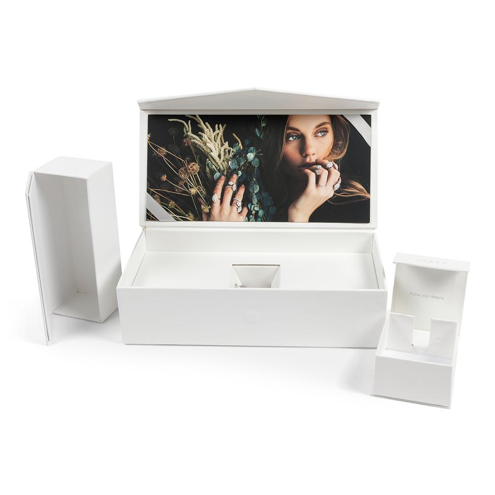 Presentation box with photo lid and inserts. Custom packaging by PLC Print.