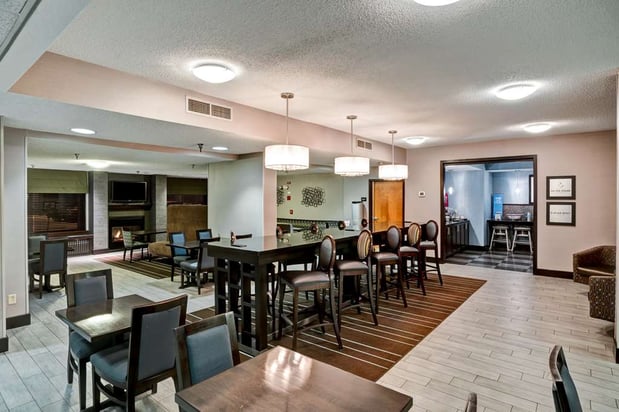 Images Hampton Inn State College