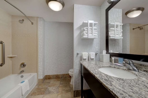 Images Hampton Inn & Suites Seattle/Federal Way