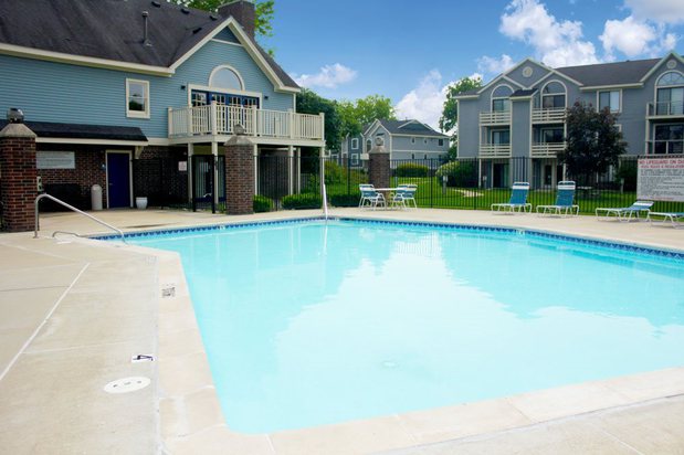Images Hurwich Farms Apartments
