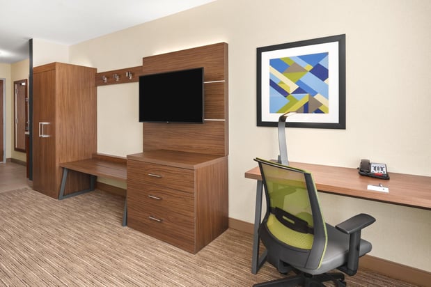 Images Holiday Inn Express & Suites Corning by IHG