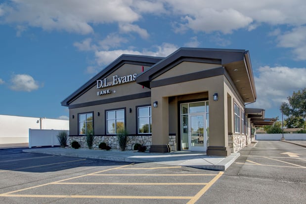 Images D.L. Evans Bank