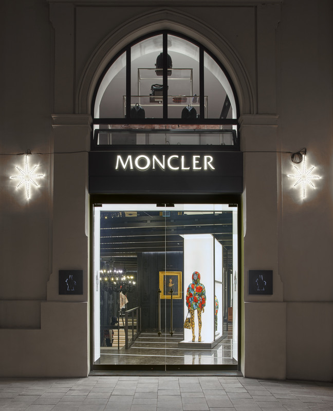 Moncler, Maximilianstraße, 11-15 in München