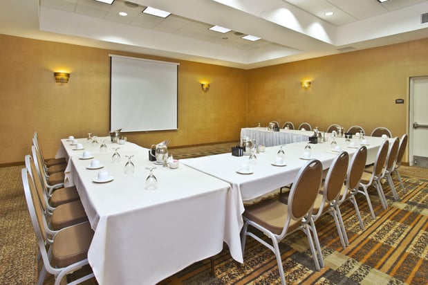 Images Holiday Inn & Suites Green Bay Stadium by IHG