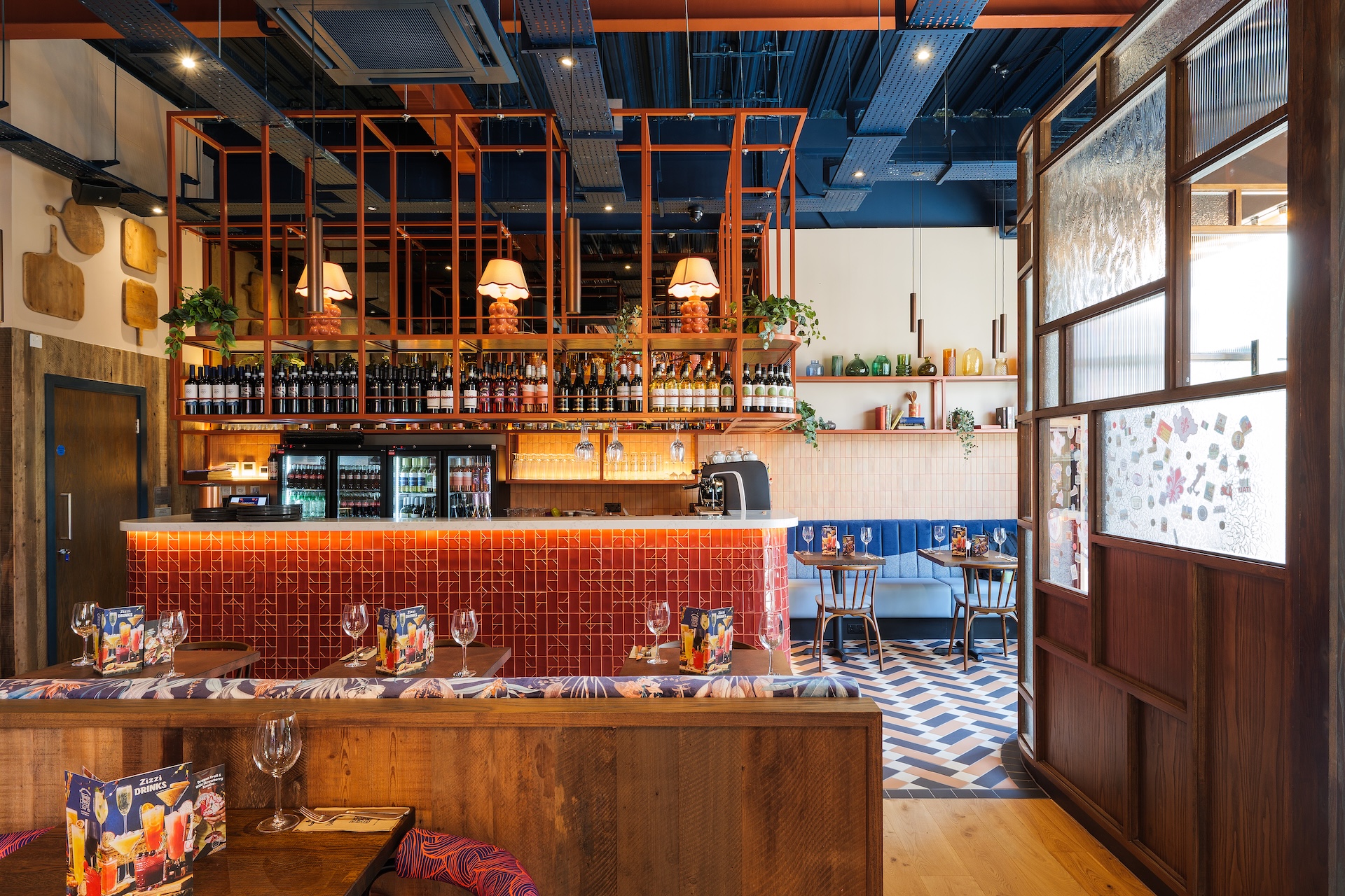 Zizzi Cotswolds Outlet, Bar