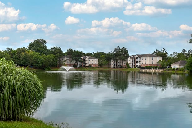 Images Southaven Pointe Apartments