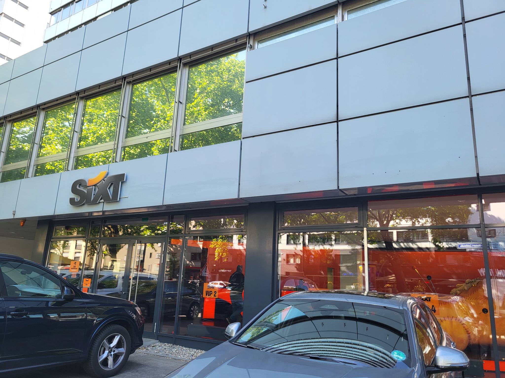 SIXT Transporter & Autovermietung Frankfurt am Main West/Messe, Mainzer Landstr. 351-353 in Frankfurt am Main
