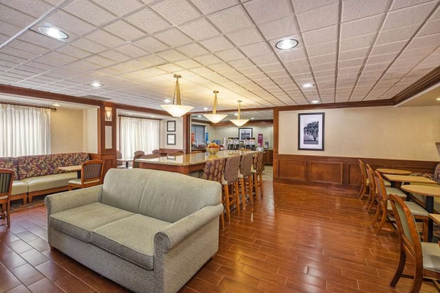 Images Hampton Inn Detroit/Belleville-Airport Area