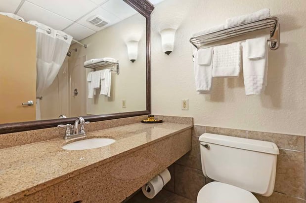 Images Best Western Plus Longbranch Hotel & Convention Center