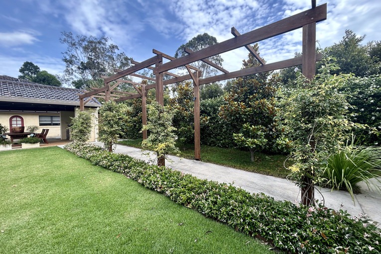 Images Evolve Gardens & Landscaping
