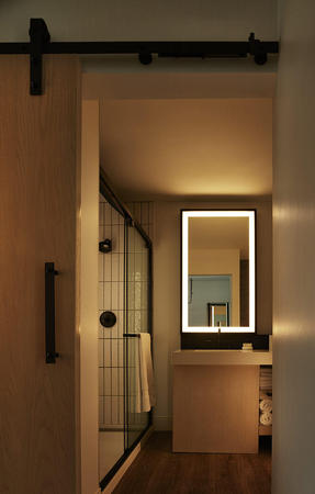 Images Reverb Downtown Atlanta