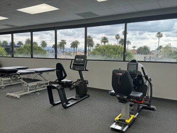 Images Select Physical Therapy - Beverly Hills
