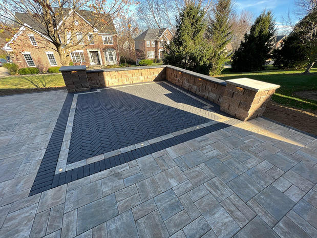 Images Ground Control Lawn and Landscape