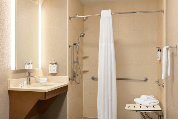 Images Staybridge Suites Fort Wayne by IHG