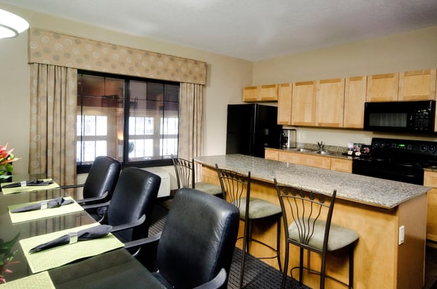 Images Holiday Inn & Suites St. Paul NE - Lake Elmo by IHG