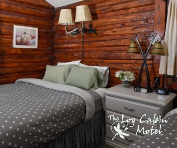 Images Log Cabin Motel
