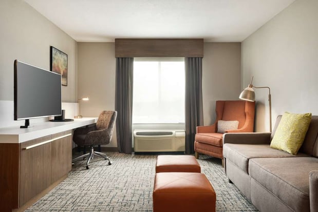 Images Hilton Garden Inn Dubuque Downtown