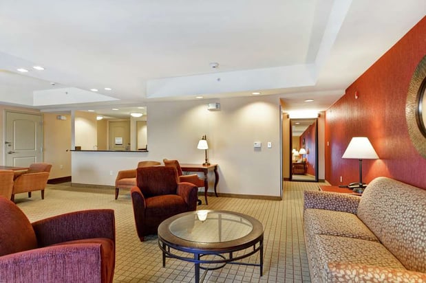 Images Hampton Inn & Suites Peoria at Grand Prairie, IL