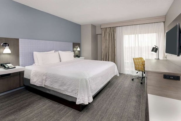 Images Hampton Inn & Suites Kansas City-Country Club Plaza
