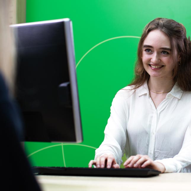 Audioprotesista qualificato AudioNova fornisce assistenza