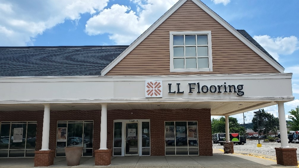 LL Flooring  1445 Framingham | 235 Old Connecticut Path | Storefront