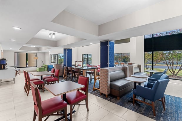 Images Holiday Inn Express & Suites Austin SW - Sunset Valley by IHG