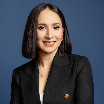 Maria Constanza headshot.