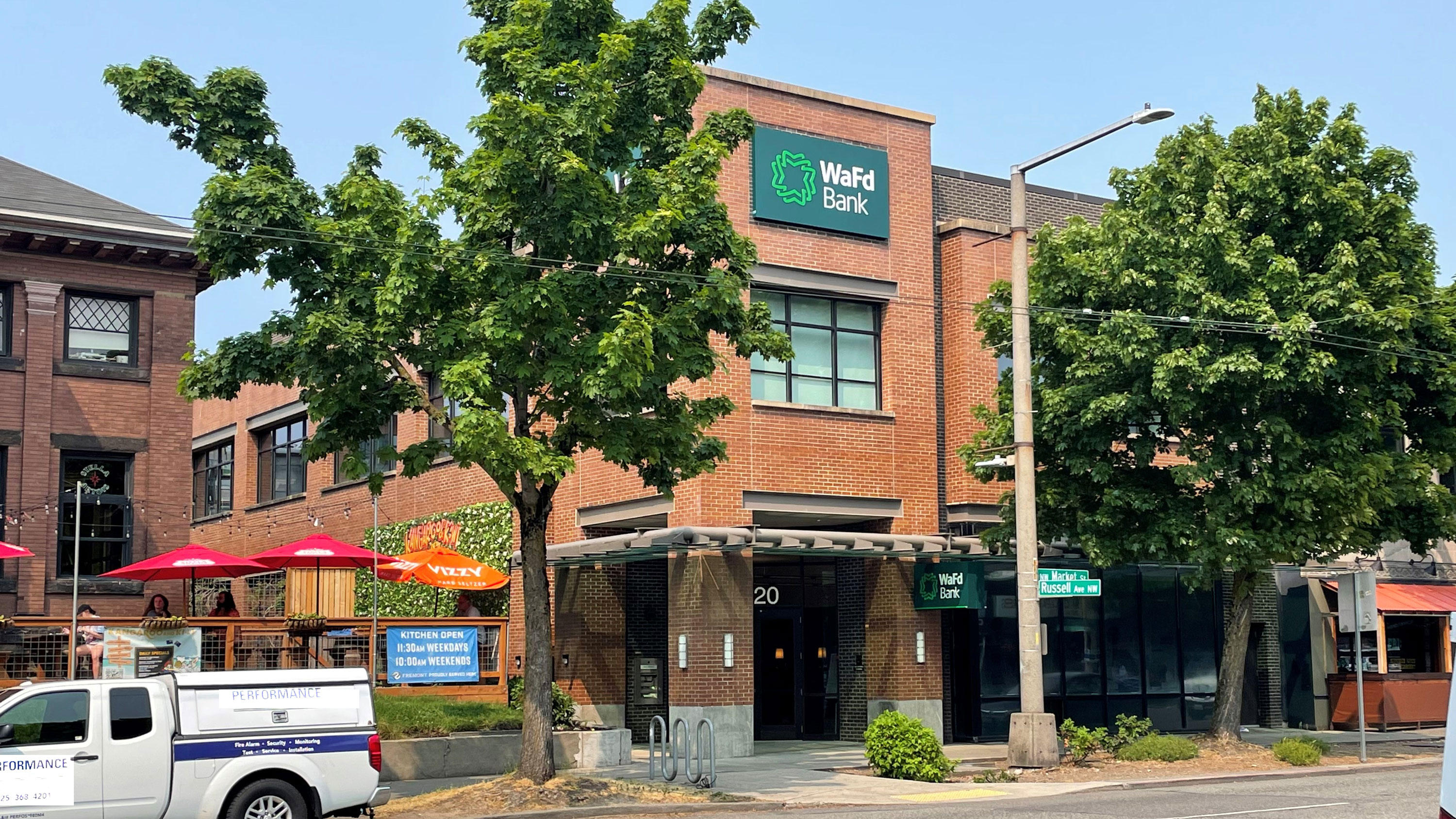 Photo of the WaFd Bank Branch location in Seattle, Washington. Located at 2020 NW Market, Seattle, WA 98107.
