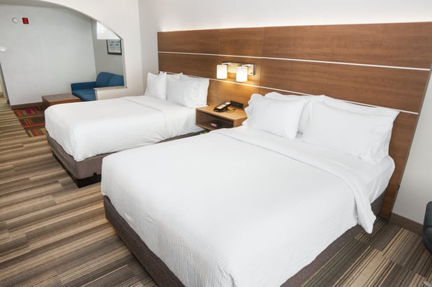Images Holiday Inn Express & Suites Stroudsburg-Poconos by IHG