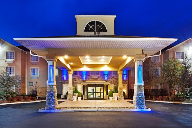 Images Holiday Inn Express & Suites Alcoa (Knoxville Airport) by IHG