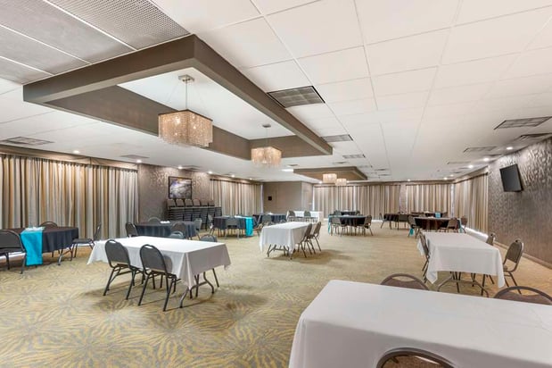 Images Best Western Plus Landing View Inn & Suites