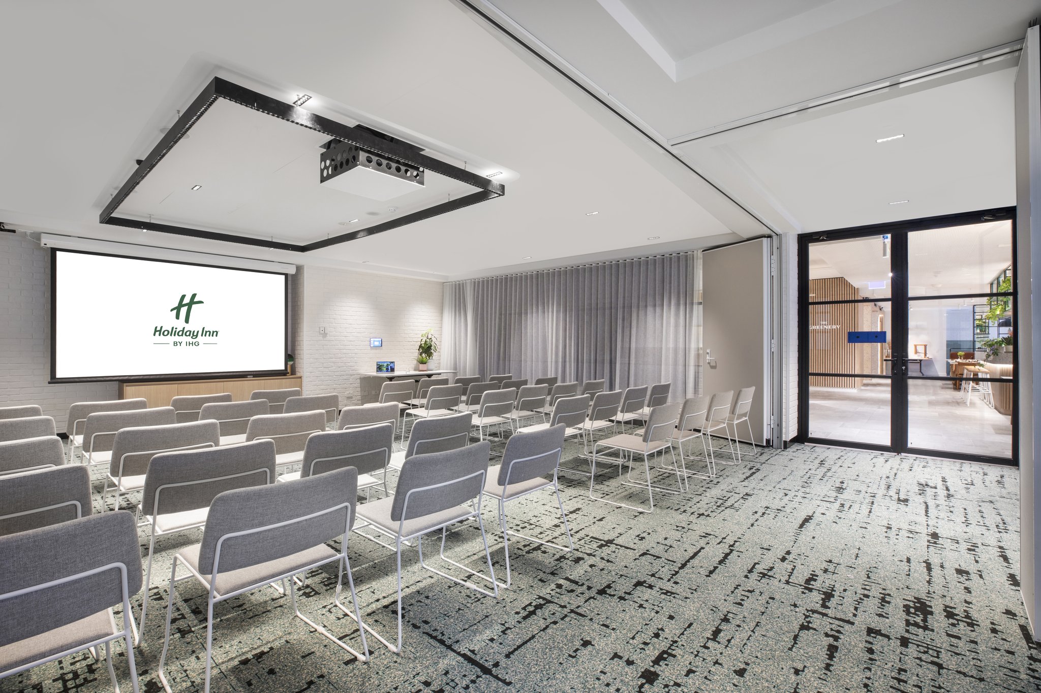 Images Holiday Inn Melbourne Bourke Street Mall by IHG