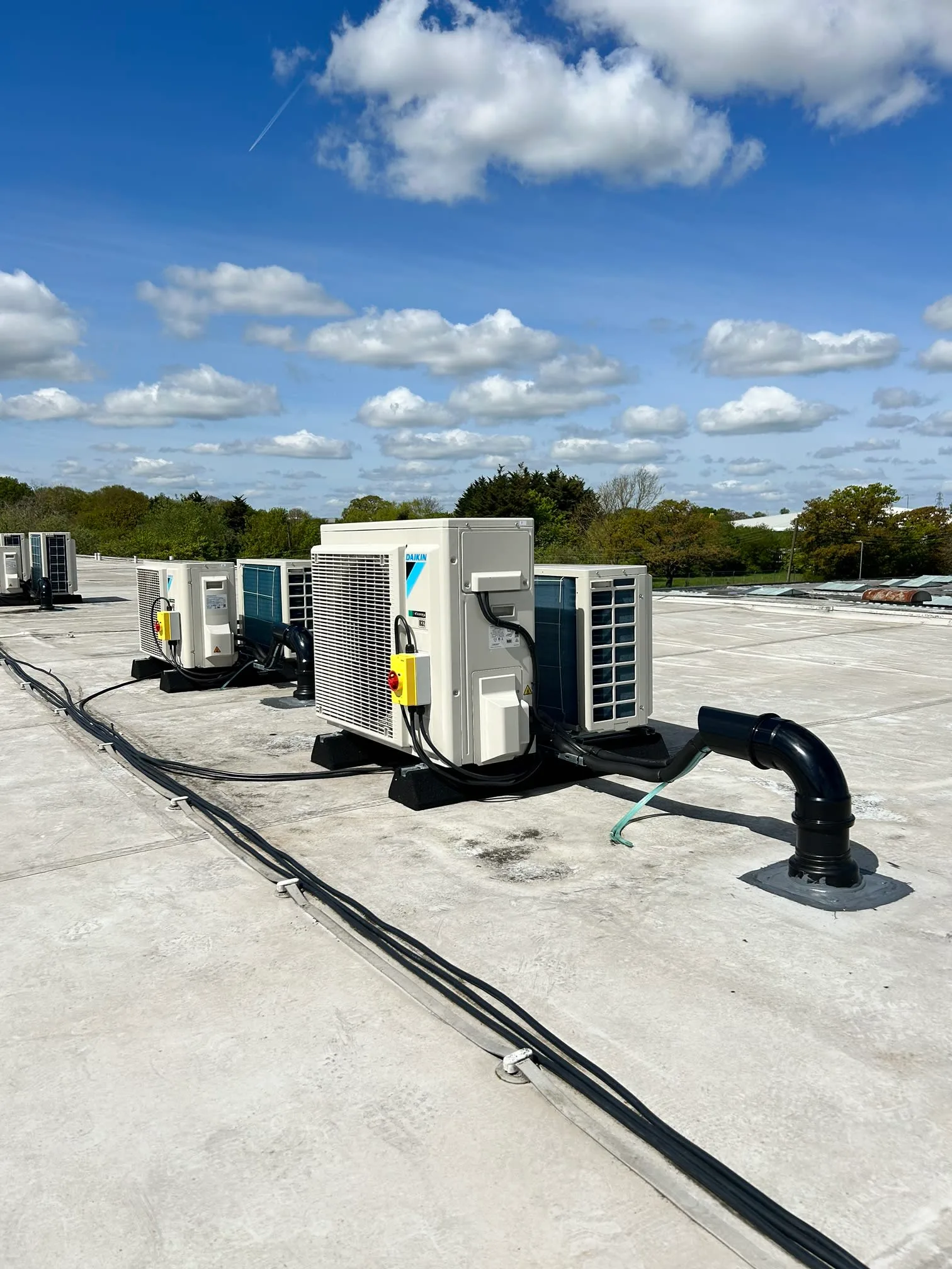 Images Breeze Air Conditioning & Refrigeration Ltd