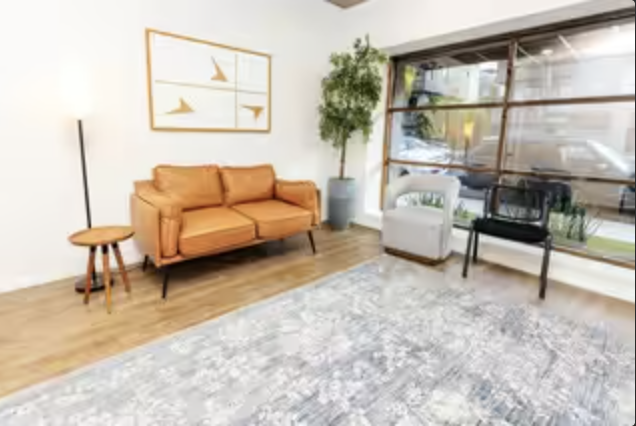 Client Lounge & Relaxation Area