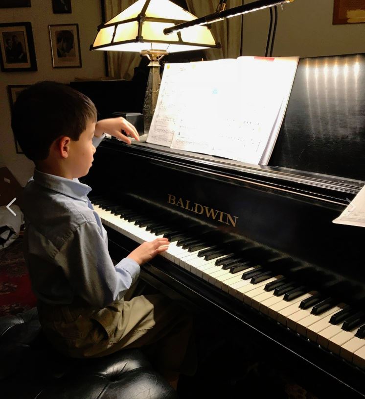 Young students seeking to develop a childhood appreciation of music and proficiency in piano playing John Spradling Piano Studio East Syracuse (315)254-7136
