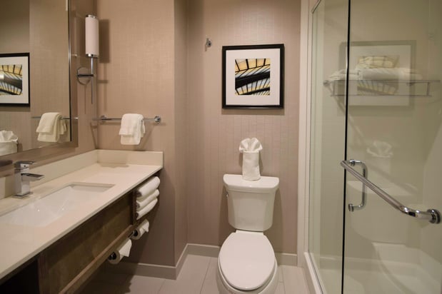 Images Holiday Inn Cincinnati N - West Chester by IHG